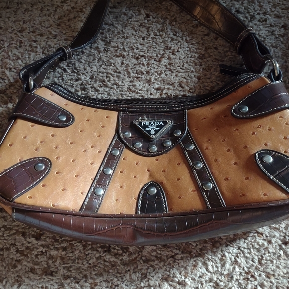 Purse - Picture 1 of 3